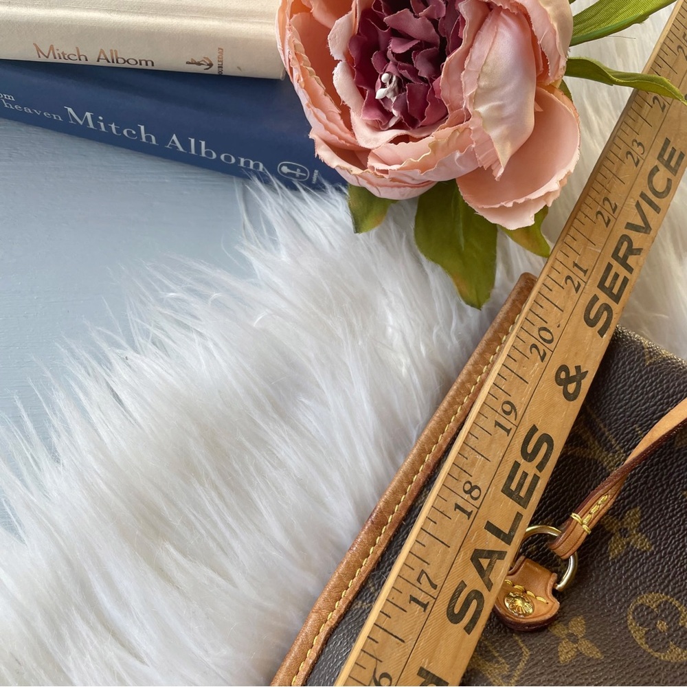 #Poshmark Louis Vuitton Neverfull Bag Authentic - Picture 13 of 16